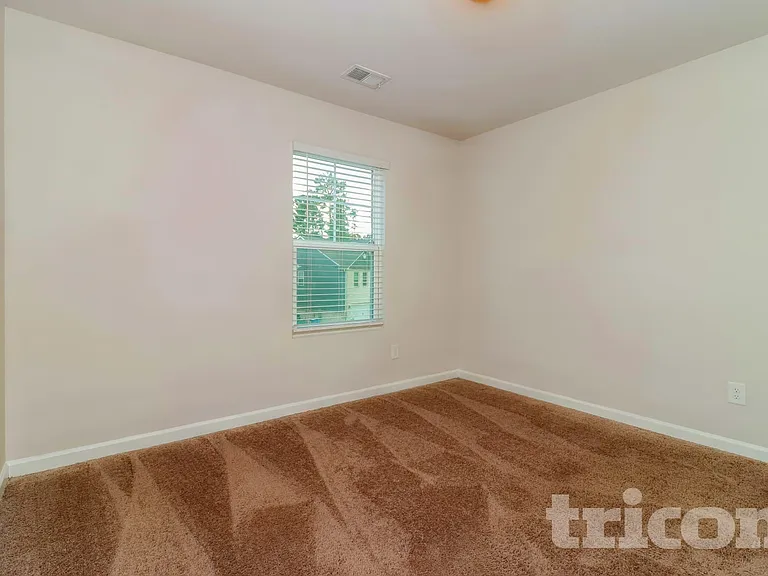 2948 McKenzie Dr — Photo 10