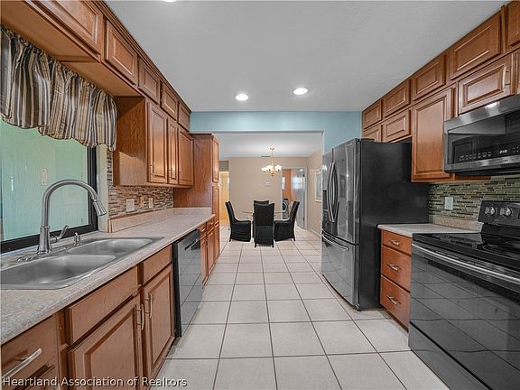 4th image of 1719 Pasco Dr