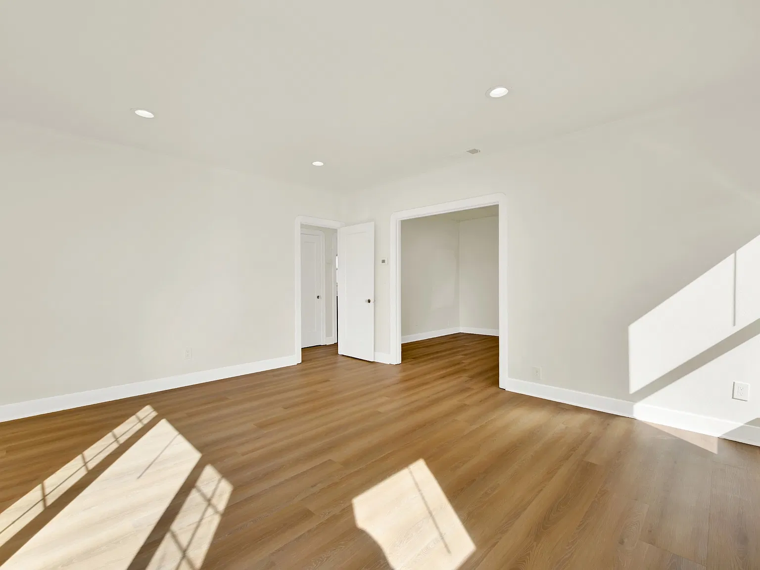 2 bed, 1020 sqft, $2,875 — Photo 4