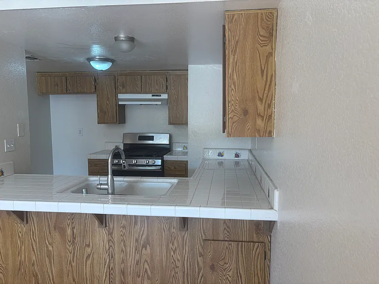 615 E Colorado Blvd #D — Photo 3