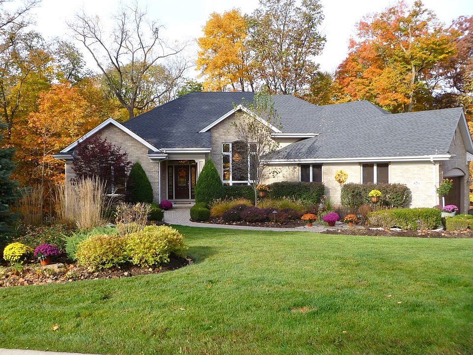 1st image of 870 Basswood Ln