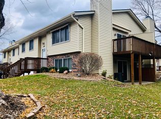 1286 Deercliff Ln, Eagan, MN 55123