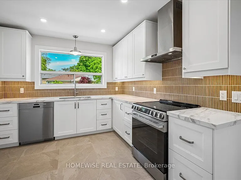 2182 Courtland Dr — Photo 23