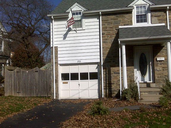 Driveway and Garage in Front