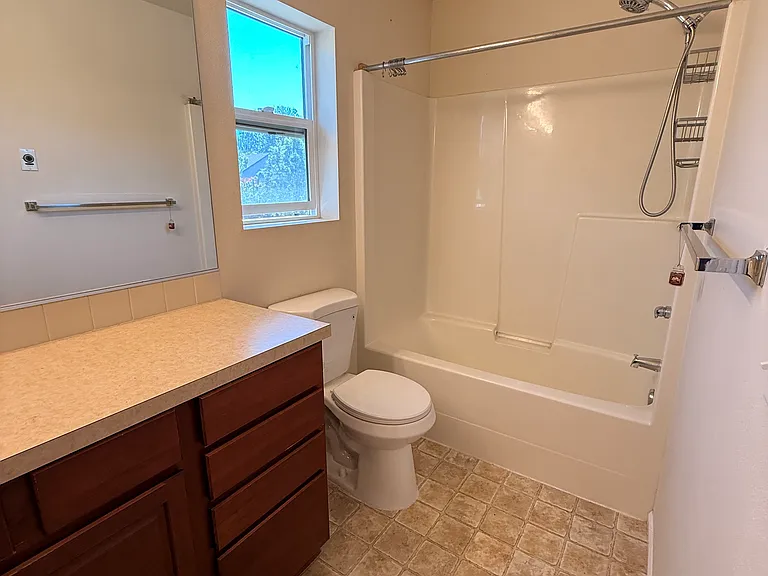 6023 Discovery St E — Photo 10
