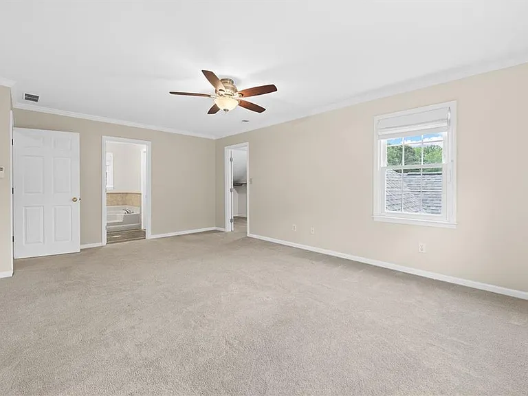 4496 Windsor Oaks Dr — Photo 28