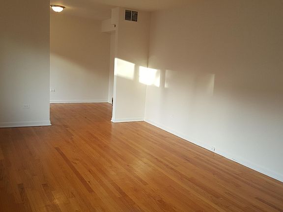 3rd image of 1624 W Touhy Ave APT 3B