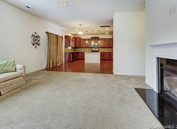 3rd image of 1405 Yellow Daisy Dr #362