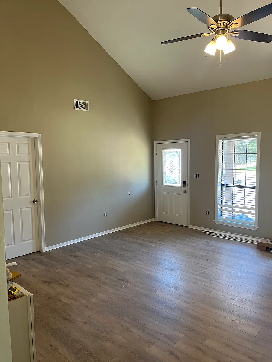 Building Photo - 122 Countryview Ln