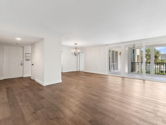 4th image of 19800 Sandpointe Bay Drive #305