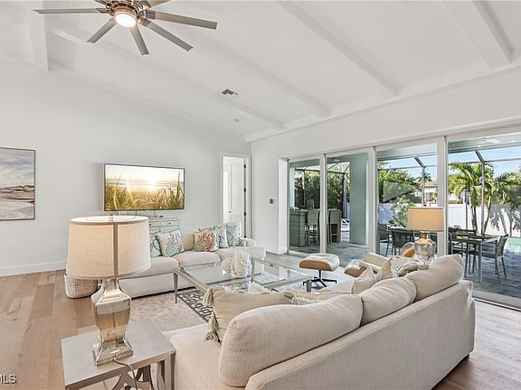4th image of 5312 SW 25th Pl