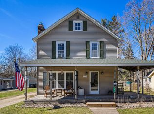 302 Morrell St, Plainwell, MI 49080