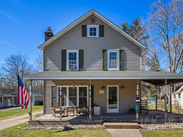 302 Morrell St, Plainwell, MI 49080