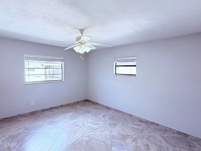 6 Carriage Hill Cir — Photo 30