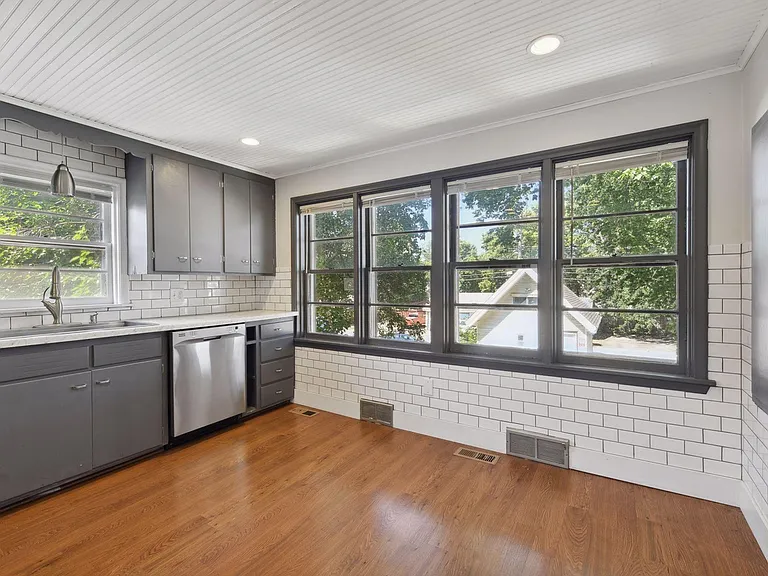 2734 Pillsbury Ave S #2 — Photo 3