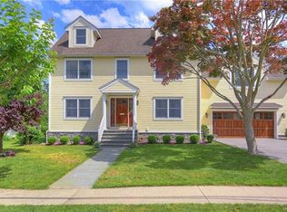 8 Meadow St, Harrison, NY 10528