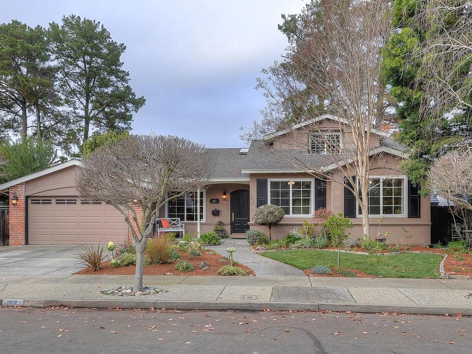 1st image of 827 Elmira Dr