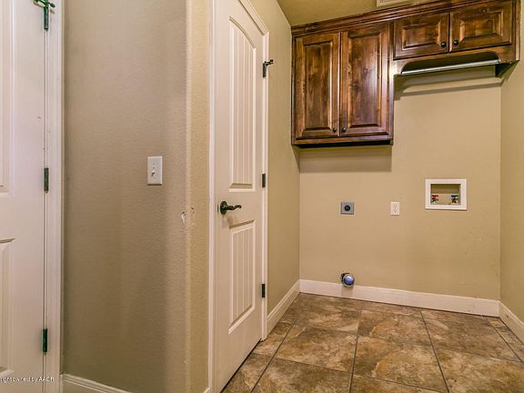 4th image of 9005 Shylana Ave