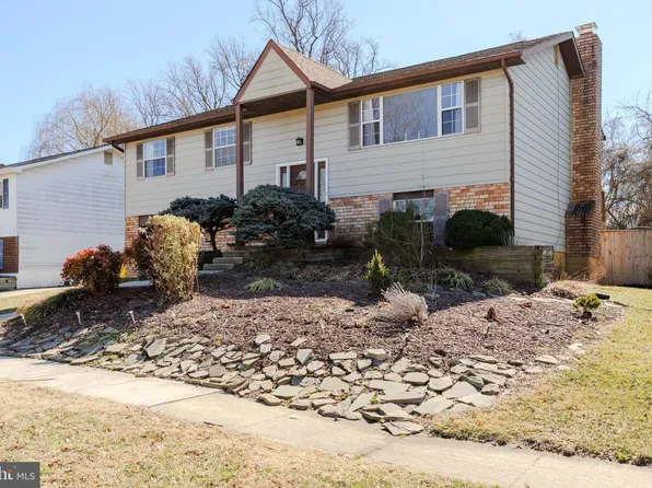 492 Century Vista Dr, Arnold, MD 21012