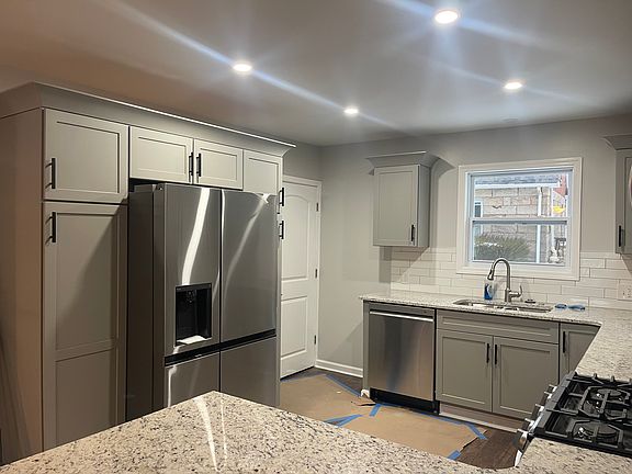 2nd image of 100 Ellington Dr