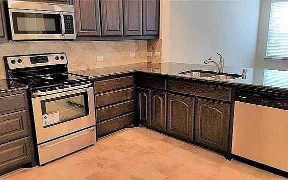 4th image of 939 Shelby Ln