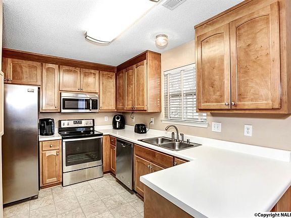 4th image of 323 Harvestwood Ct
