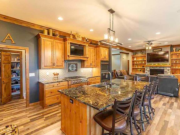 3rd image of 809 Rylee Way