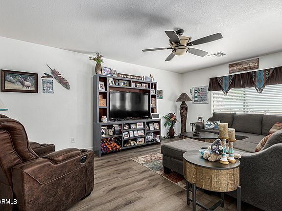 5th image of 28320 N GOLD Lane
