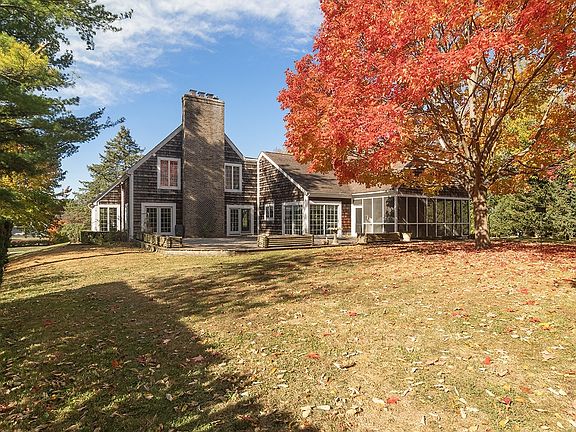 5th image of 9 Avon Ln