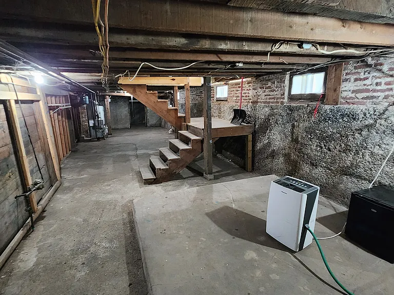 27 W Bainbridge St — Photo 12