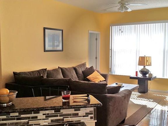 4th image of 511 Jaybee Ave