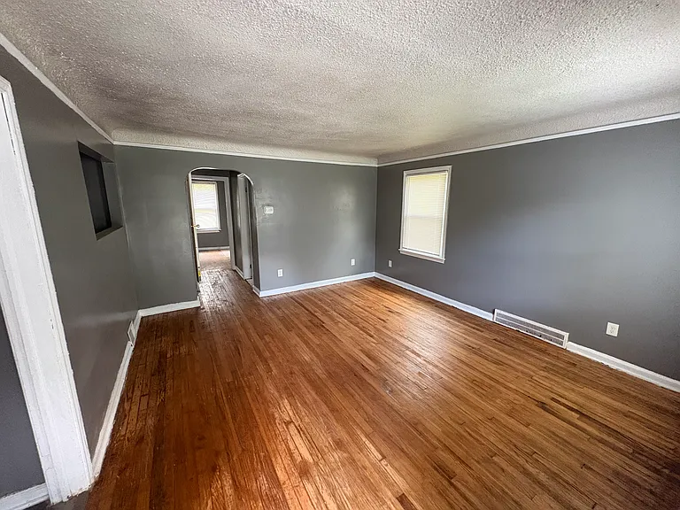 14359 Minock St — Photo 6