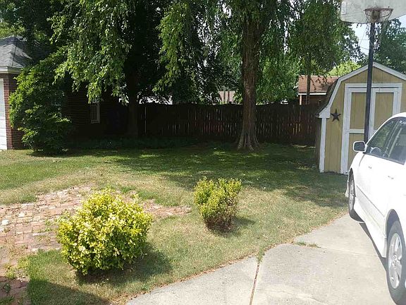 5th image of 2246 College Ave