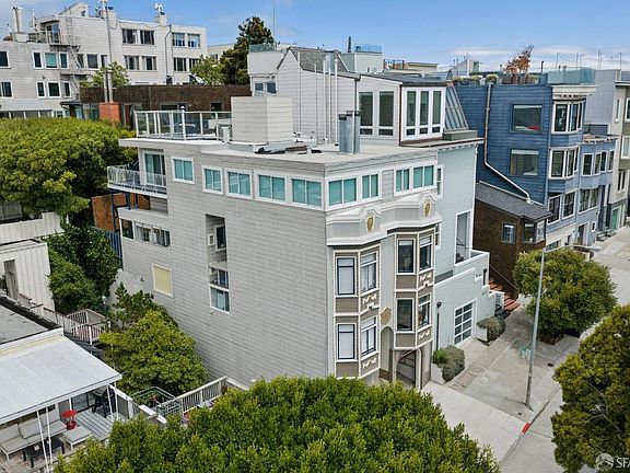 3rd image of 474 Vallejo St