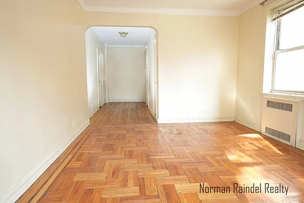 Rented by Norman Raindel, LREB | media 5