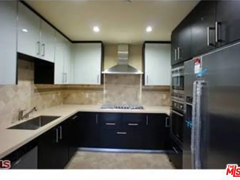 8612 Burton Way #301 — Photo 4