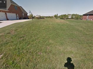 8417 Stone Ledge Dr, Edwardsville, IL 62025