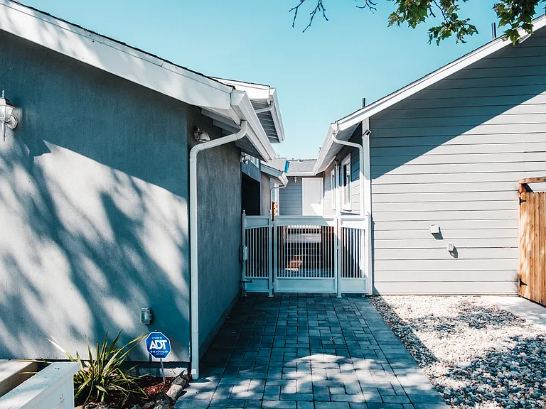 1409 Jefferson Ave #B2 — Photo 12