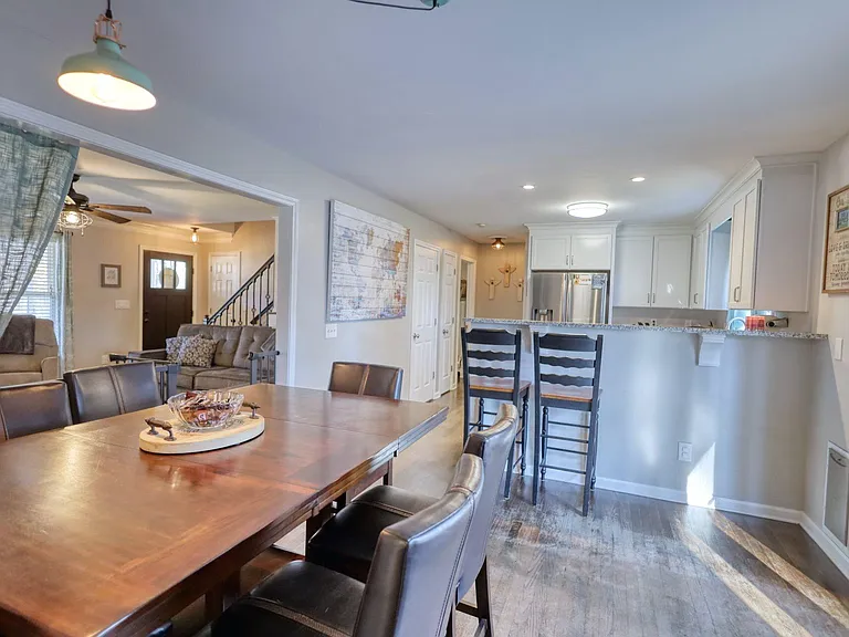 Trammel Dr — Photo 14