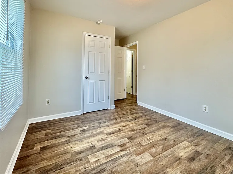 2906 Cara Ct — Photo 25