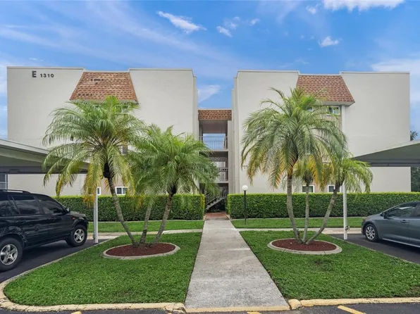 1310 Glen Oaks Dr E Unit 391E, Sarasota, FL 34232