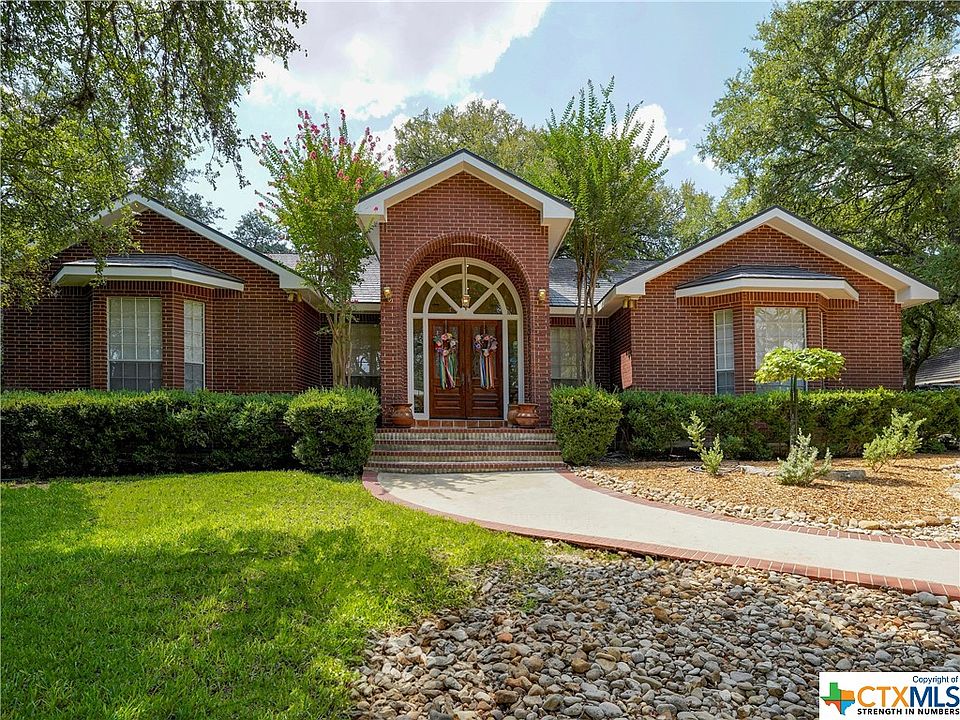 1st image of 21560 Forest Waters Cir