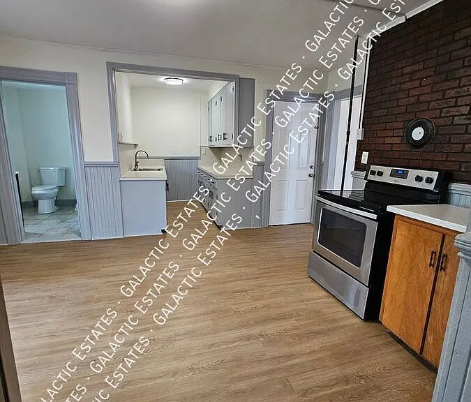 668 Harvard St #1 — Photo 13