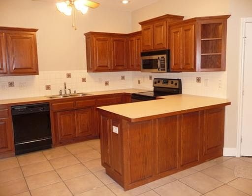 3rd image of 1519 NW Bell Royal Cir