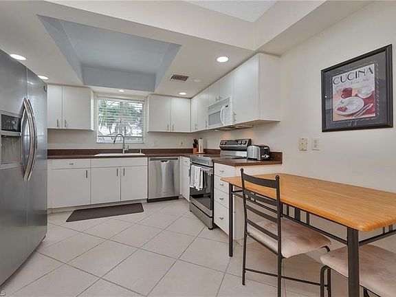 4th image of 215 Cypress WAY E #C4