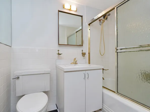 25 Sutton Place South image 15 of 20