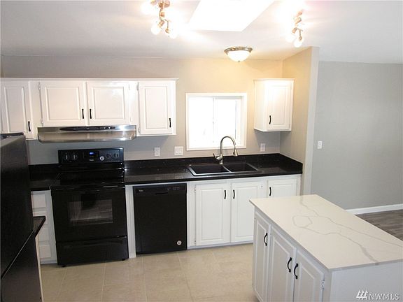 4th image of 8207 194th St St Ct E #70