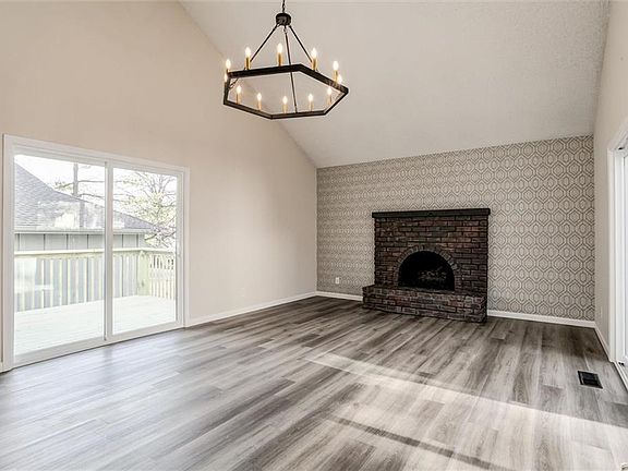 5th image of 10242 Edelweiss Cir
