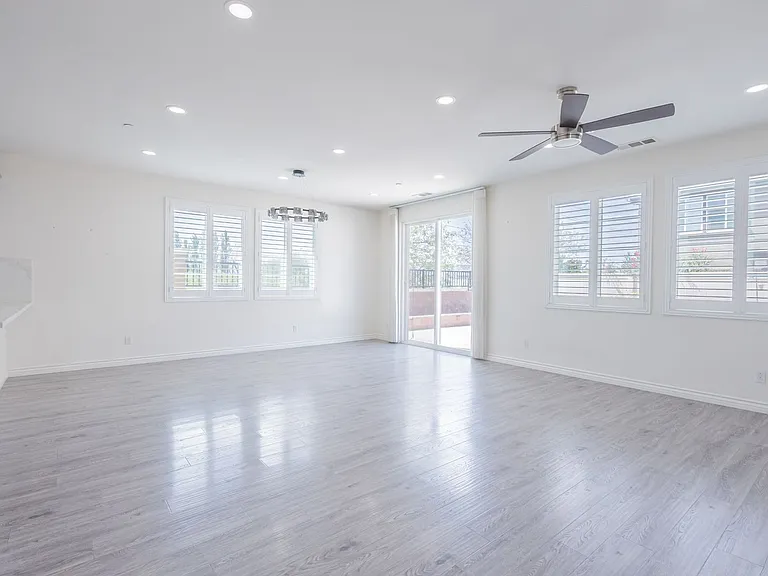 16220 Retreat Ct — Photo 16