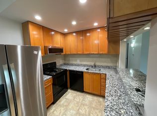 10445 Briarbend Dr APT 10, Saint Louis, MO 63146